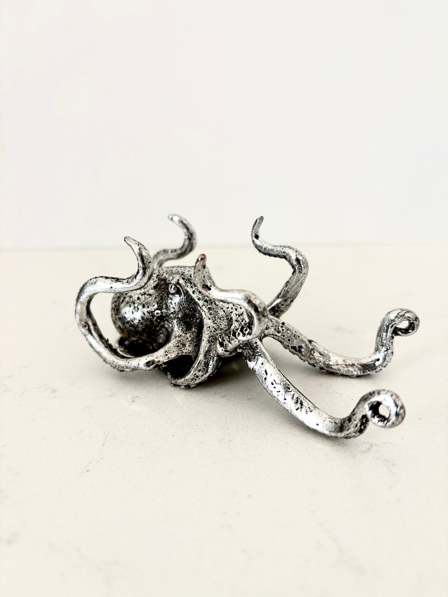 Octopus Metal Holder