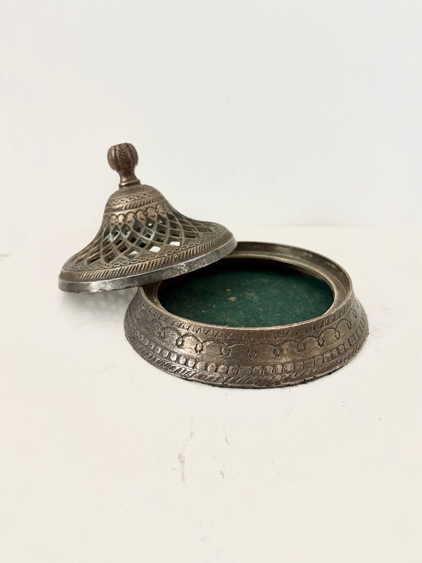 Vintage Brass Dhoop Dani Incense Burner | Handcrafted Jali Lid Metal Agarbatti Holder