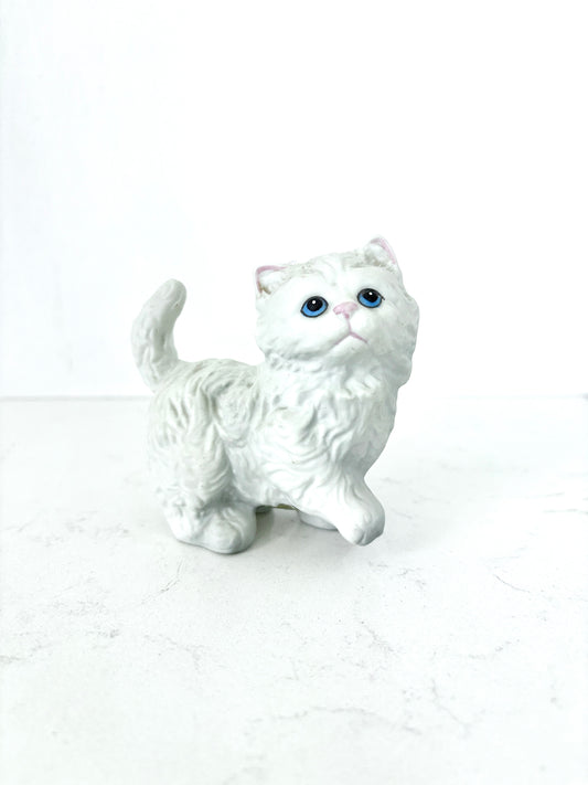 Vintage HOMCO White Cat Figurine | Ceramic Long-Hair Kitten with Blue Eyes | Home Interiors Collectible