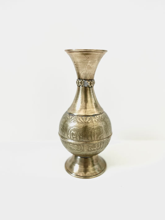 Sold - Elegant Brass Flower Vase – Timeless Decor for a Sophisticated Touch