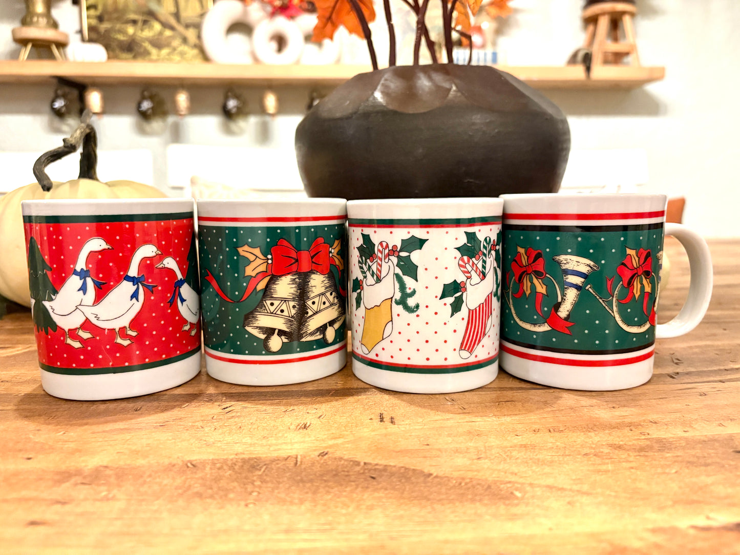 Vintage Coffee Mugs (Set of 4) Retro Ceramic | Holiday Mugs | Rustic Kitchen Decor | Gift for Coffee Lovers